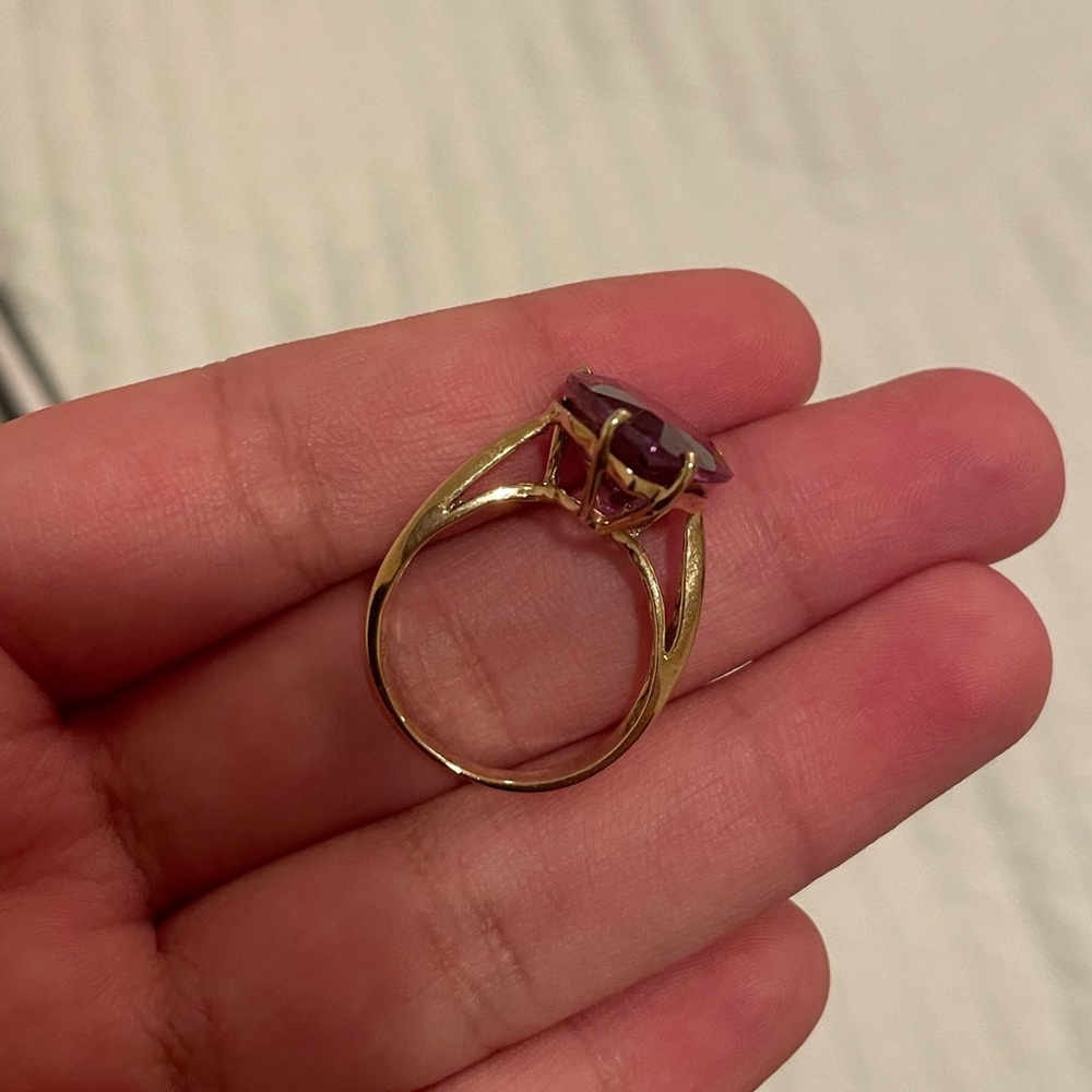 Solid 10k Gold Pear Shape Amethyst Ring - image 3